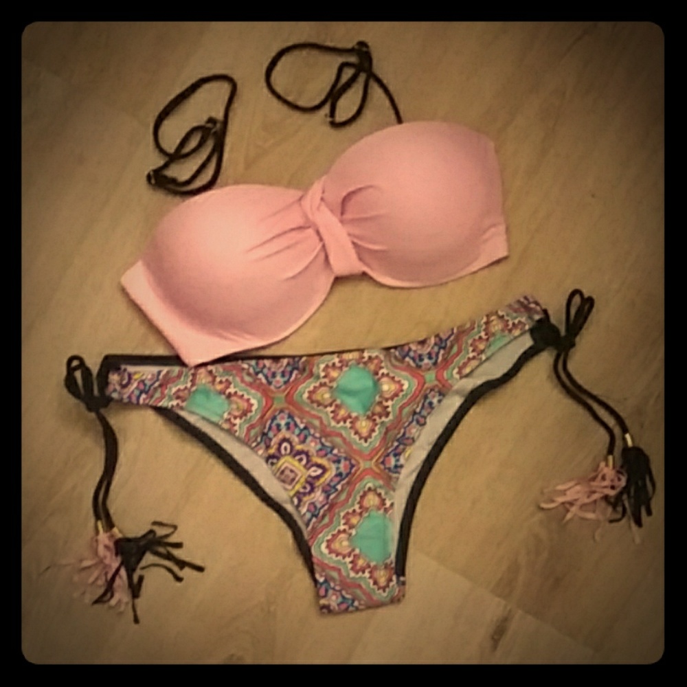 NWOT Pink ruche top design tassels bottom bikini